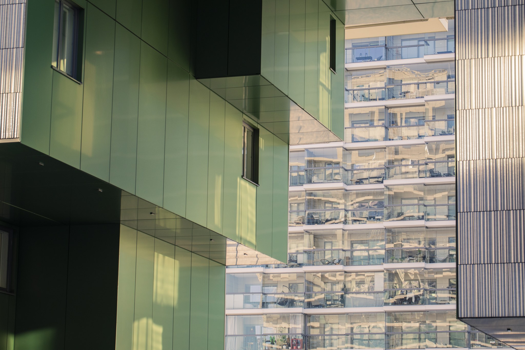 Abtrakti kuva moderneista rakennuksista.